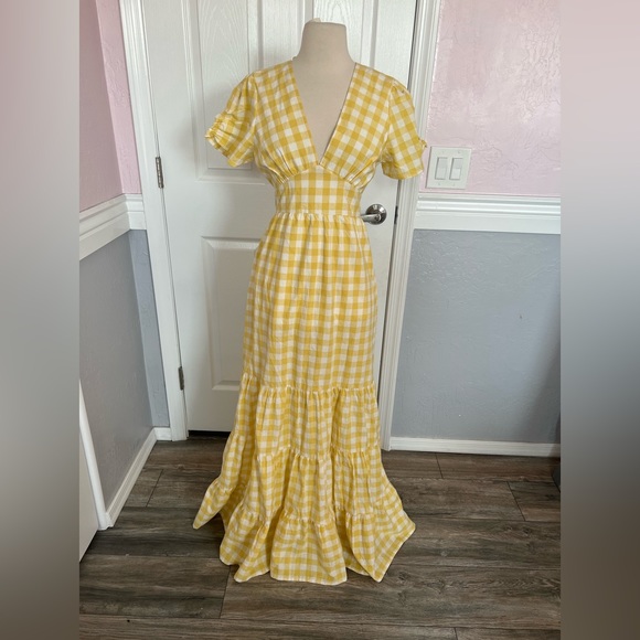 NYC V-NECK TIERED PUFF SLEEVE MAXI DRESS IN MUSTARD CHECK L - Picture 2 of 10